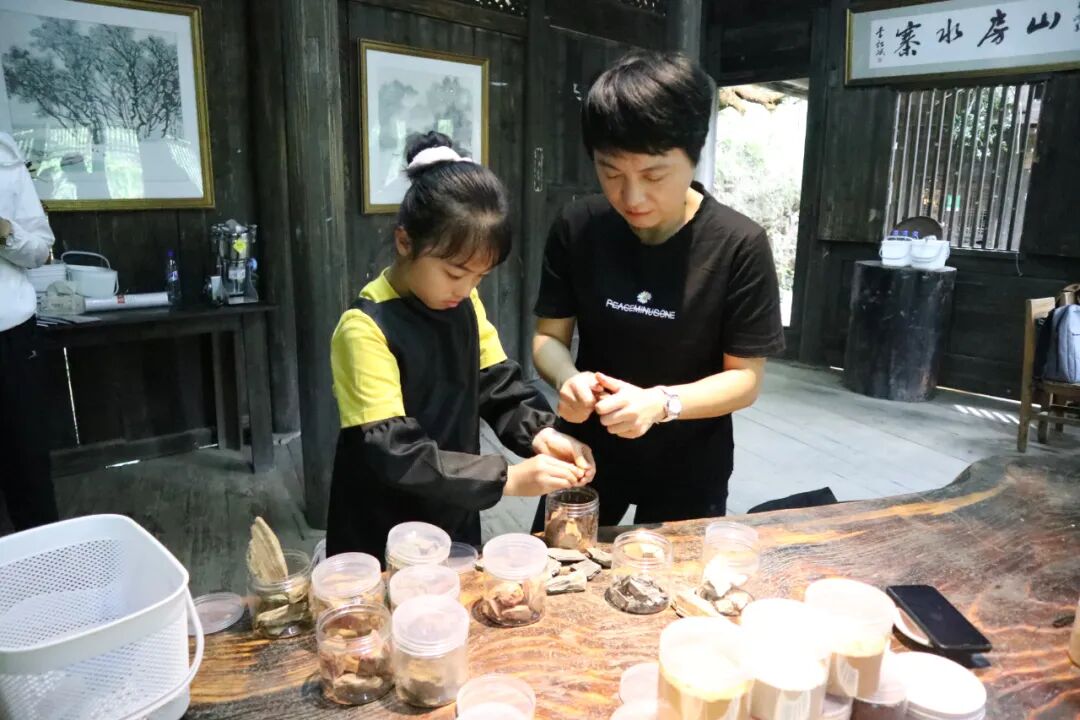 石头的超级演化 | 右满舵X福建省岩绘艺术中心开启丁屋岭岩绘研学营 配图20
