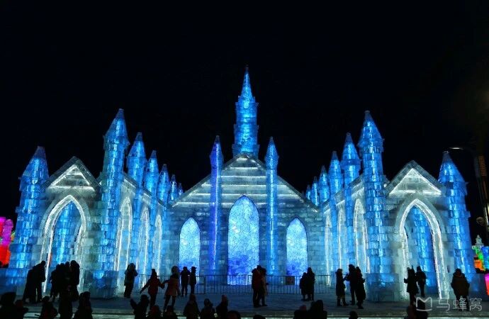 哈尔滨的厚雪像奶盖一样软绵绵吗?|右满舵2024年冬令营 配图32
